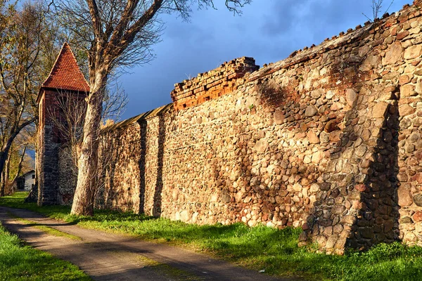 Remparts Médiévaux Avec Une Tour Dans Ville Osno Pologne — Photo