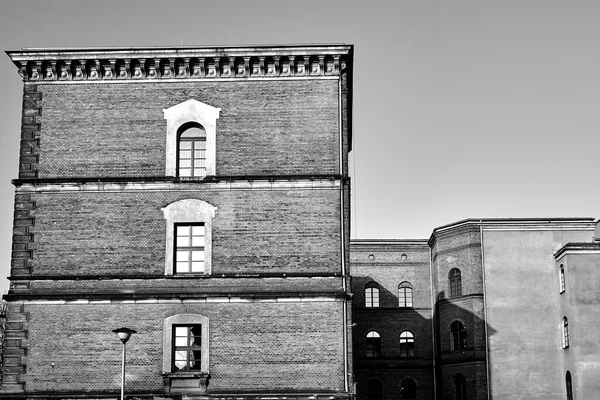 Poznan Şehrindeki Tarihi Tuğla Konutlar Tek Renkli — Stok fotoğraf