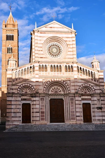 Fachada Catedral Histórica Con Campanario Ciudad Grosseto Italia —  Fotos de Stock