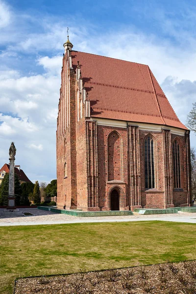 Igreja Gótica Histórica Católica Poznan — Fotografia de Stock