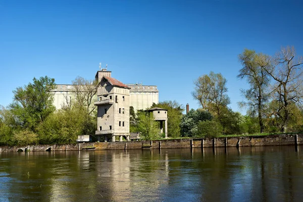 Ruinas Del Antiguo Granero Puerto Sobre Río Warta Polonia — Foto de Stock