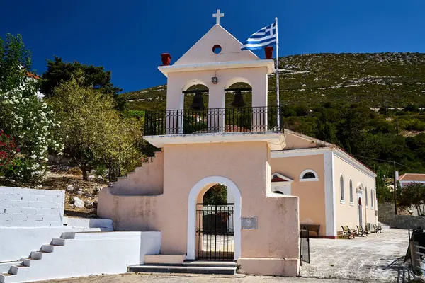 Orthodoxe Kerk Met Een Klokkentoren Het Eiland Kefalonia Griekenland — Stockfoto
