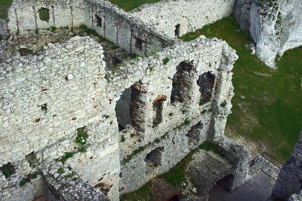 Walls of the ruined castle — Stock Photo, Image