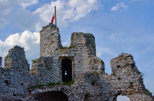 Wieża zamku zniszczony — Zdjęcie stockowe