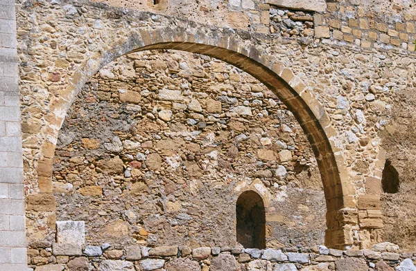 Steinruinen auf dem griechischen Aquädukt — Stockfoto