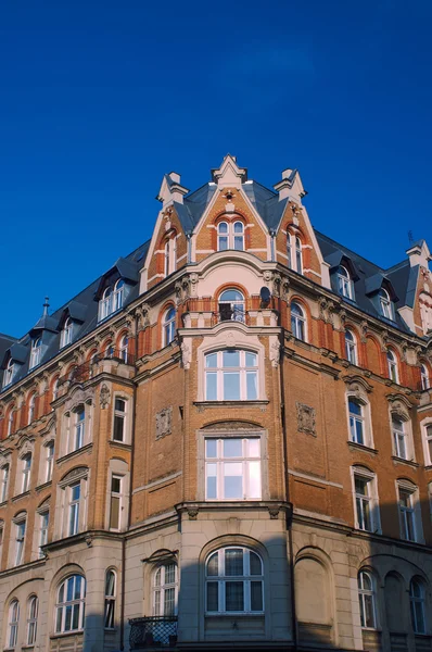 Art Nouveau gevel van het gebouw — Stockfoto