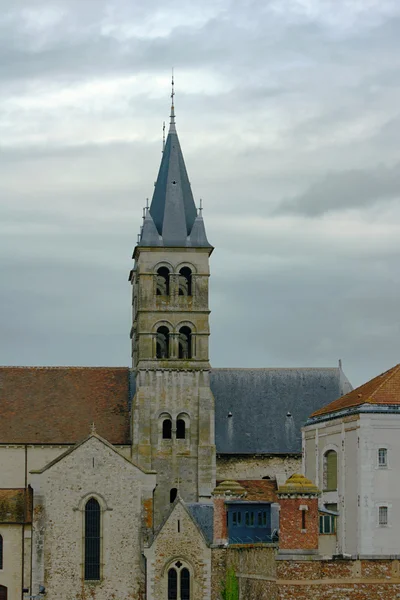 Romanischer Kirchturm — Stockfoto