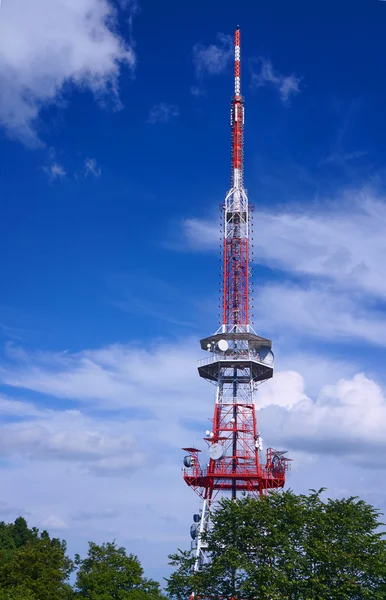 Telecommunications antenna tower — Stock Photo, Image