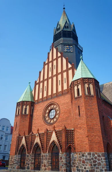 The facade of the neo-Gothic church — Stock Photo, Image