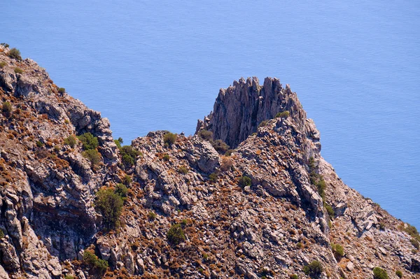 岩が多い山腹 — ストック写真