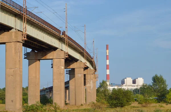 The railroad overpass — Stock Photo, Image