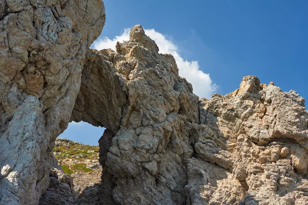 Rocky cliff  and sky — Stock Photo, Image