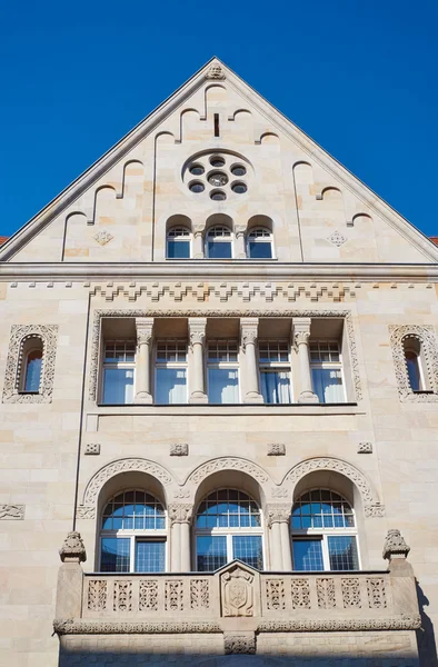 Neo-renaissance gevel van het gebouw vergadering hal Universiteit in Poznan — Stockfoto
