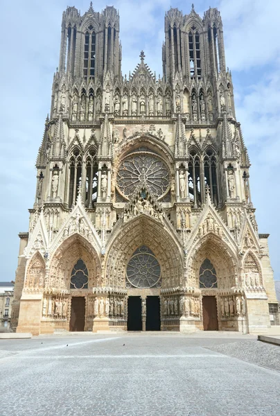 Fasáda katedrály Notre-Dame v Remeši. — Stock fotografie