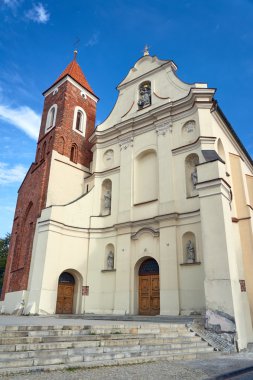 Barok kilise Gotik bir kule ile