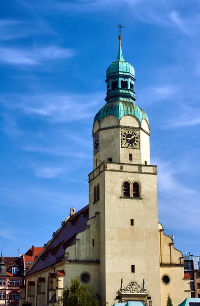 Neorenaissance-Glockenturm der Kirche — Stockfoto