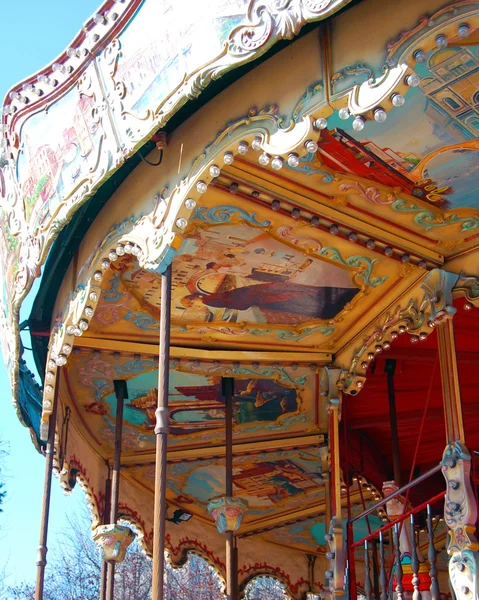 Vieux carrousel français — Photo