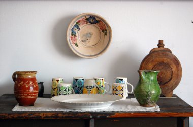 Eski geleneksel mutfak ile mutfak eşyaları