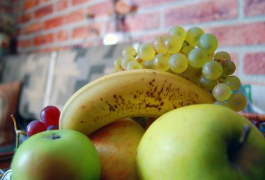 çeşitli sonbahar meyve