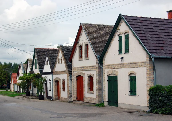 Paisaje rural con bodega — Foto de Stock