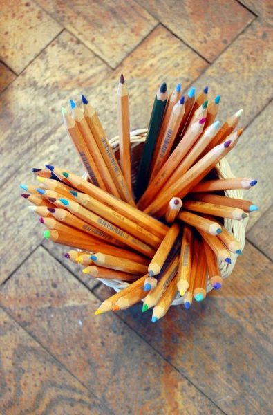 Close-up van kleurrijke potloden — Stockfoto