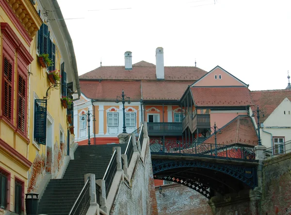 Scena urbana in tutta l'area edificata a Hermannstadt, Romania — Foto Stock