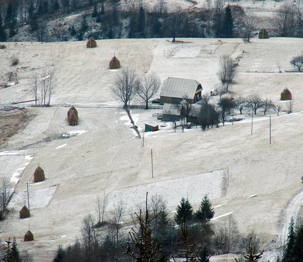 Zimowy krajobraz wiejski — Zdjęcie stockowe