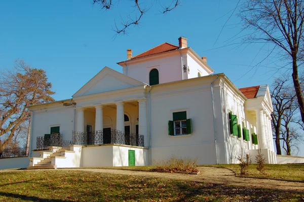 Velho castelo húngaro — Fotografia de Stock