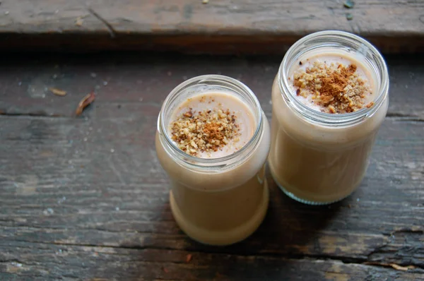 Taze yapılmış Muz Smoothie