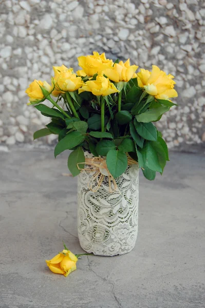 Bouquet of yellow roses — Stock Photo, Image