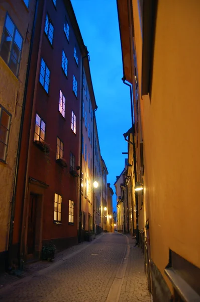 Vista sulla strada notturna — Foto Stock