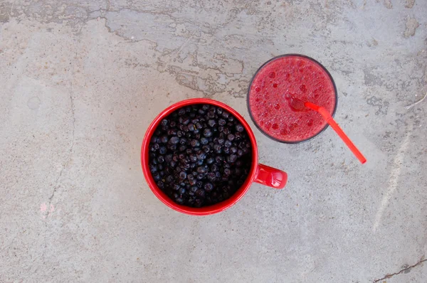 Blueberry Smoothie with fresh blueberries — Stock Photo, Image