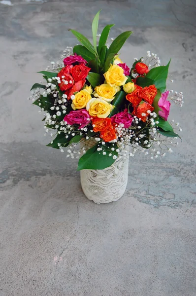 Ramo de flores de colores para el cumpleaños — Foto de Stock