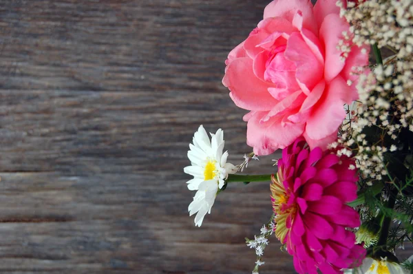 Beautiful bouquet of colorful summer flowers — Stock Photo, Image