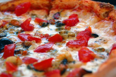 Pizza ile deniz ürünleri