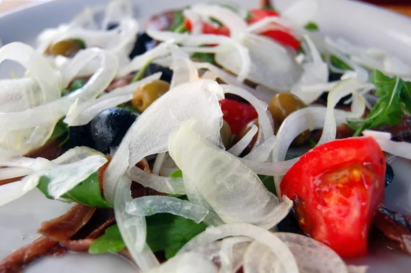 Salada com Anchova e Legumes — Fotografia de Stock