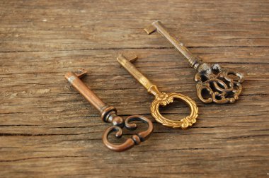 eski antika anahtarlar