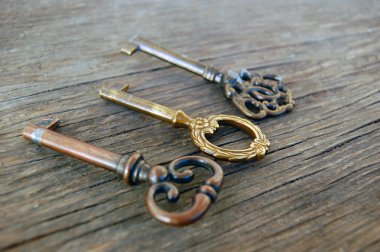 eski antika anahtarlar