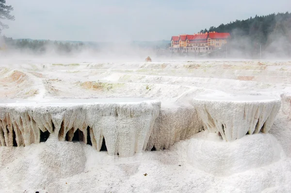 Přírodní krajina s mlha ráno — Stock fotografie