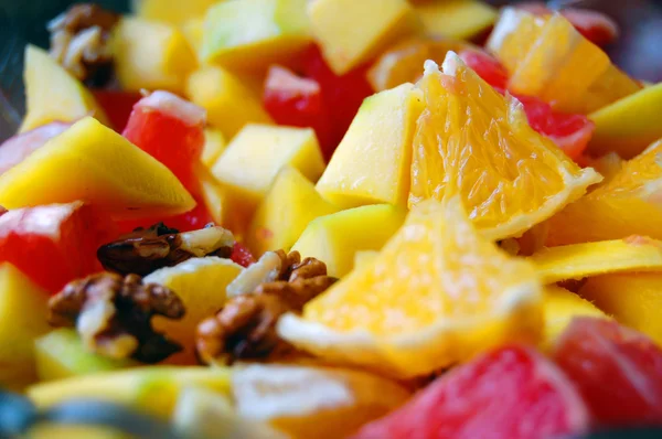 Dieta, salada de frutas saudáveis em tigela — Fotografia de Stock