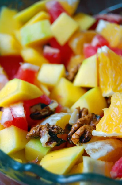 Dieta, salada de frutas saudáveis em tigela — Fotografia de Stock
