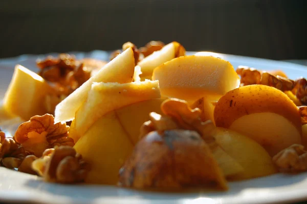 Dieta, ensalada de frutas saludables en un tazón — Foto de Stock