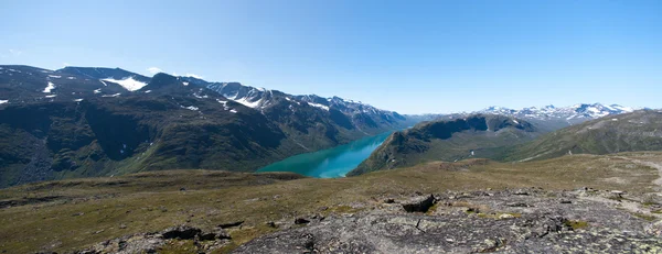 Besseggen ridge in jotunheimen nationaal park, Noorwegen — Stockfoto
