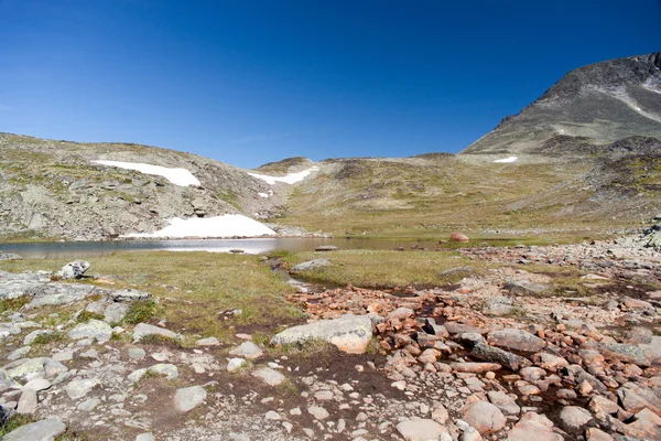 Besseggen ridge jotunheimen Milli Park, Norveç — Stok fotoğraf