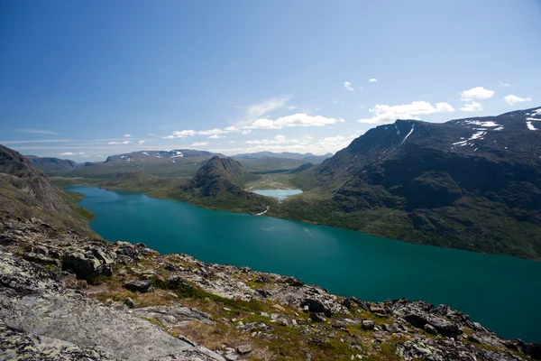 Besseggen ridge in jotunheimen nationaal park, Noorwegen — Stockfoto