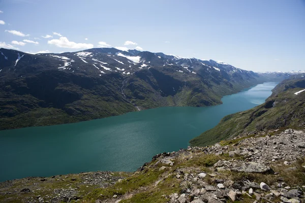 Besseggen ridge in jotunheimen nationaal park, Noorwegen — Stockfoto