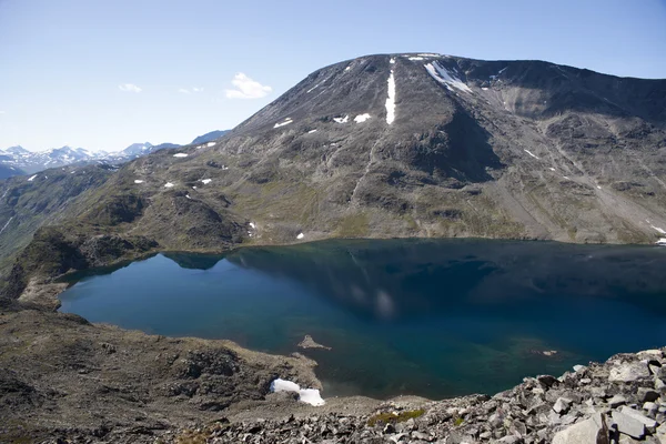 Besseggen grat im jotunheimen nationalpark, norwegen — Stockfoto