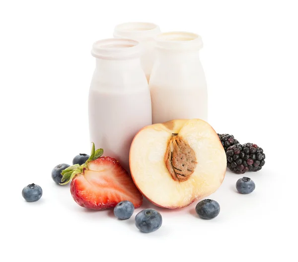 Yogurt dan buah-buahan — Stok Foto
