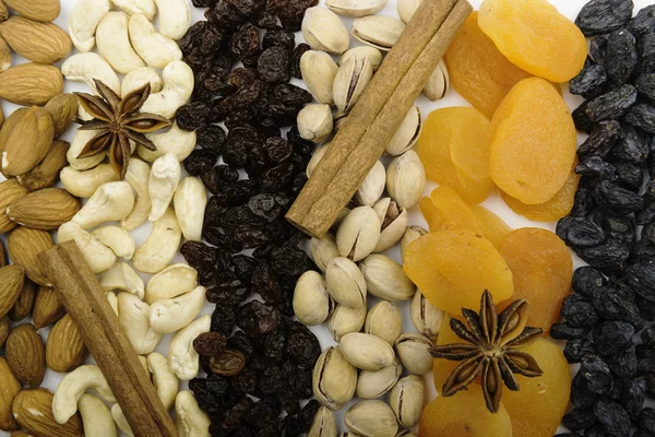 Hintergrund von Trockenfrüchten und Nüssen — Stockfoto
