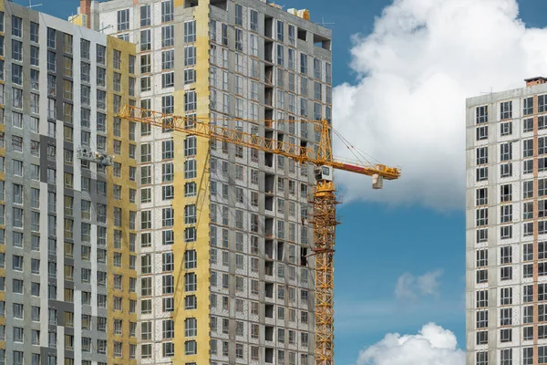 New Tall Houses Construction Site Construction Cranes Urban Development Industry — Stock Photo, Image